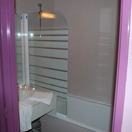 Hotel Artel 2*